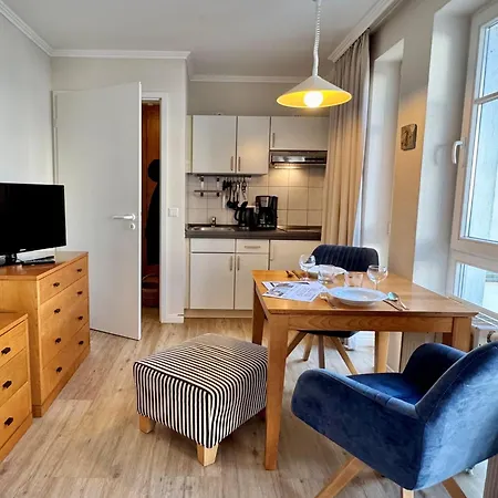 Mit Balkon Im Seepark Sellin (Rugen)